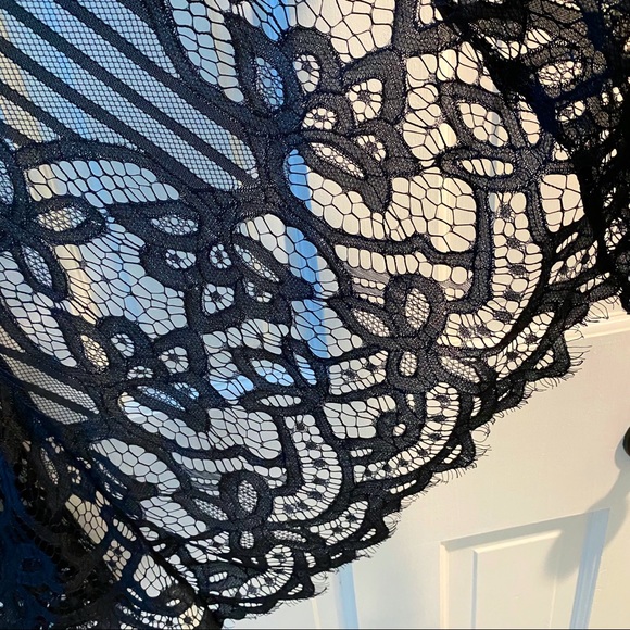 Francesca's Loren Striped and Scalloped Wrap - Picture 8 of 10